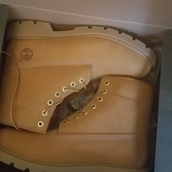 Timberland 10.5 boots - Picture 2 of 3